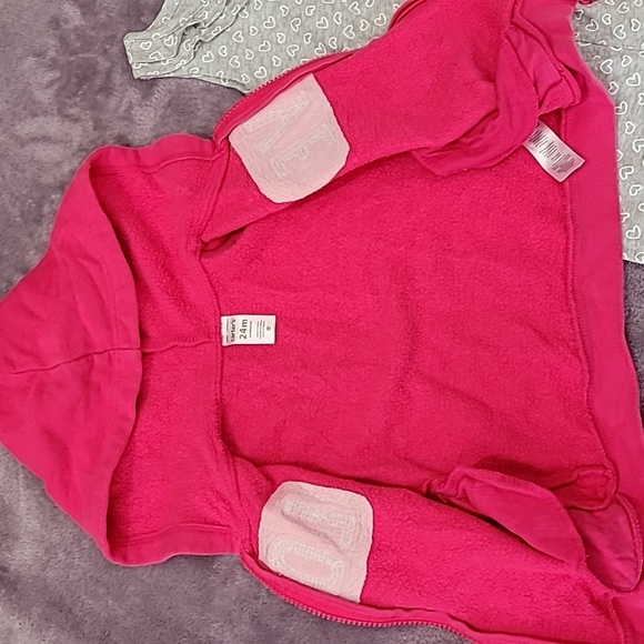 Girls Carter's One Piece Heart Print Romper (NWT) & Bonus LOVE Zip Hoodie Sz 24M - Picture 4 of 9